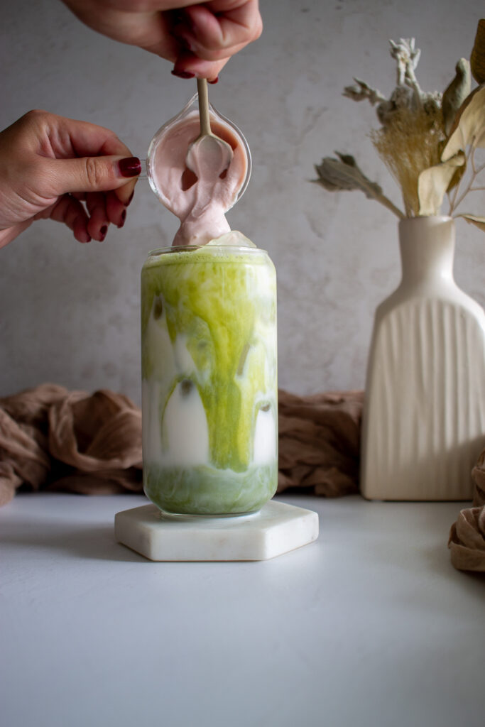How to Make this Easy and Healthy Matcha Latte Recipe